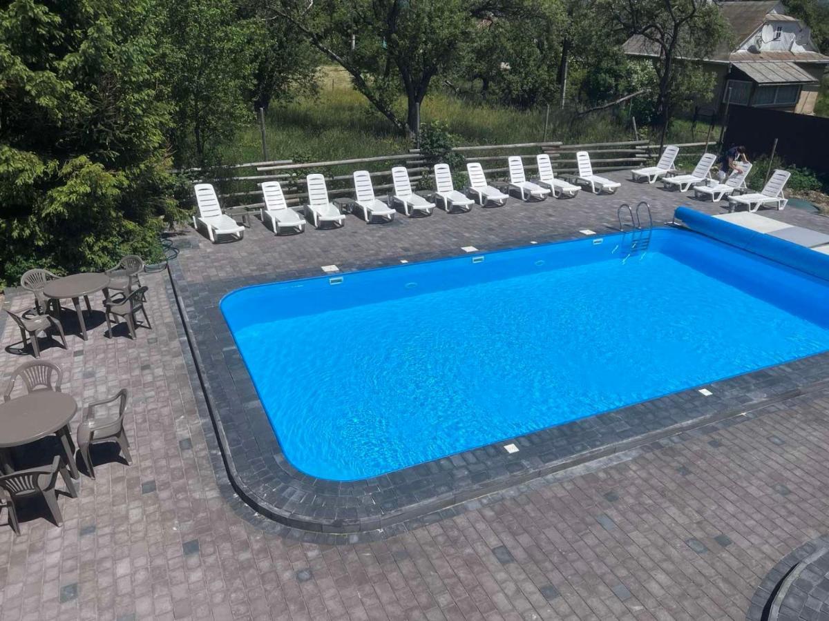 Sadyba Magnat Hotel Dilyatyn Buitenkant foto