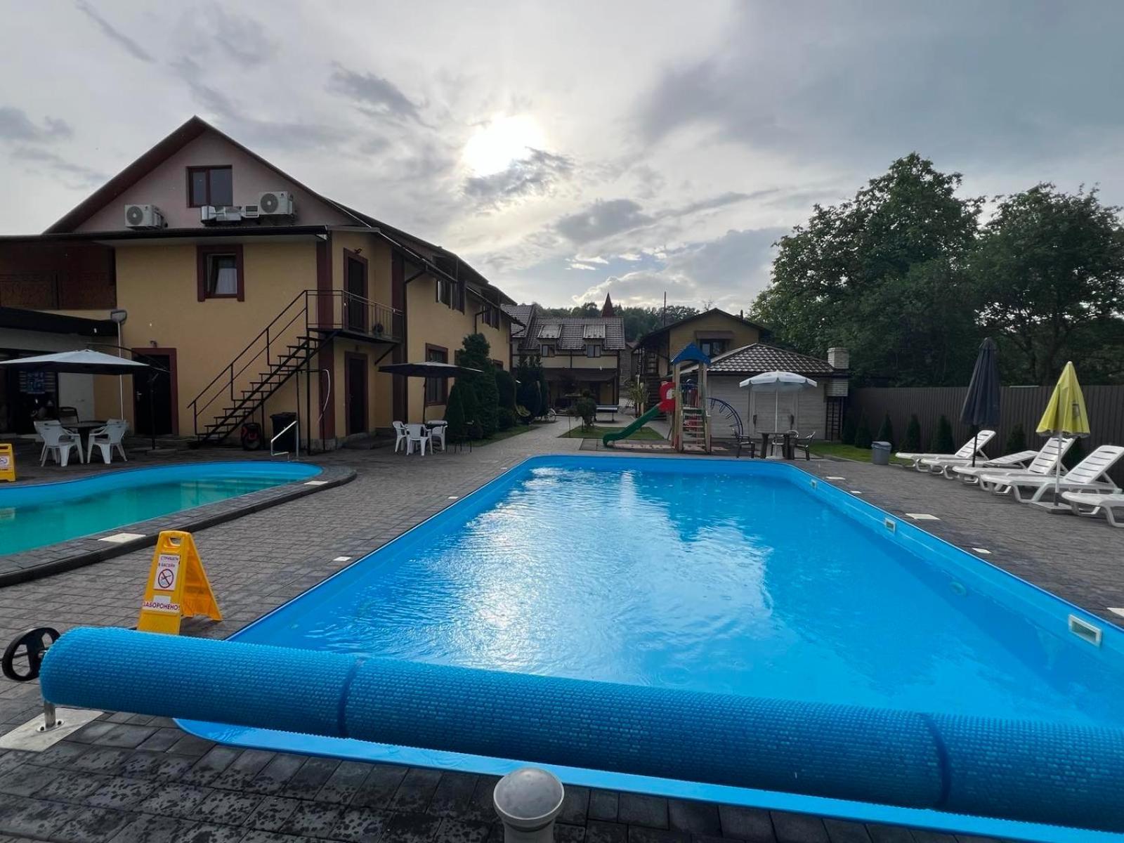 Sadyba Magnat Hotel Dilyatyn Buitenkant foto