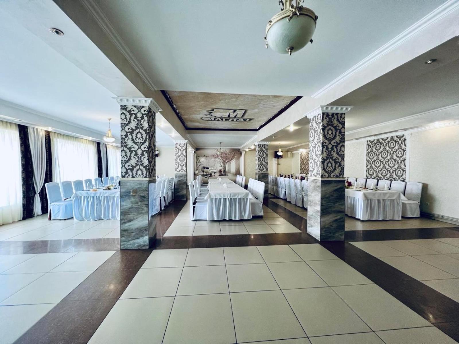 Sadyba Magnat Hotel Dilyatyn Buitenkant foto