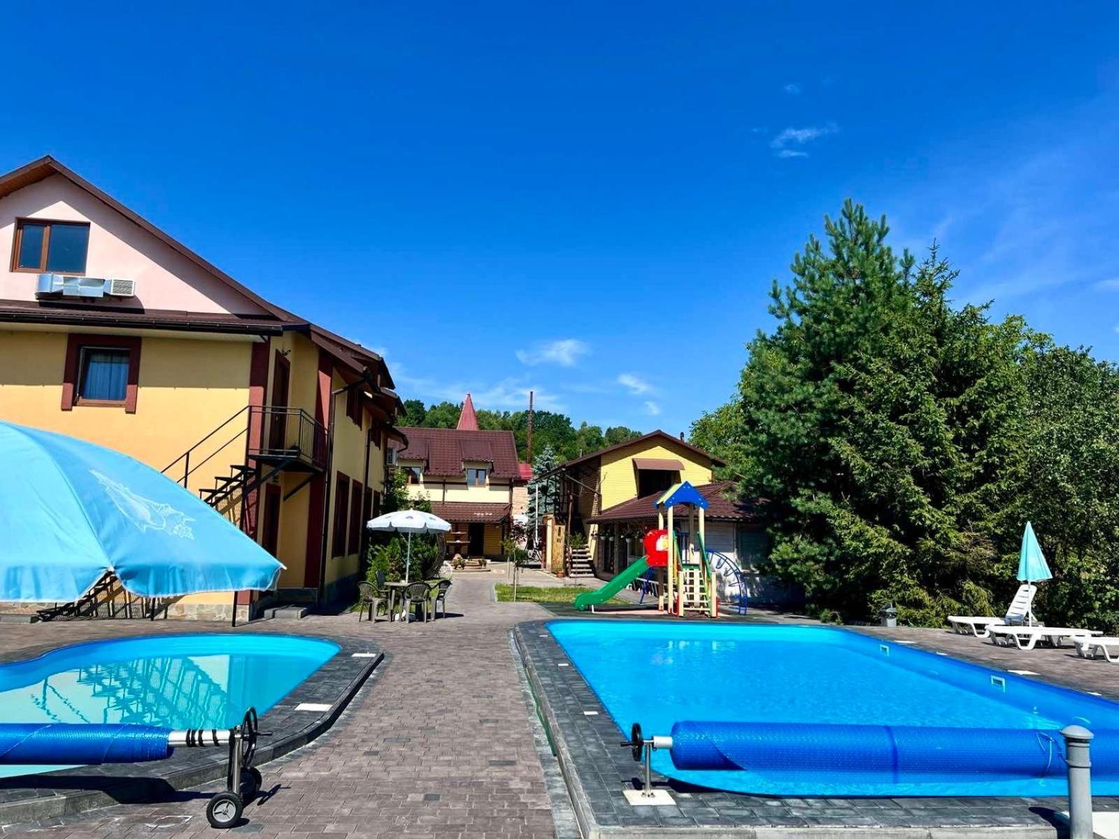 Sadyba Magnat Hotel Dilyatyn Buitenkant foto