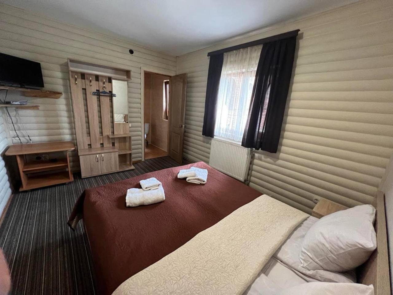 Sadyba Magnat Hotel Dilyatyn Buitenkant foto